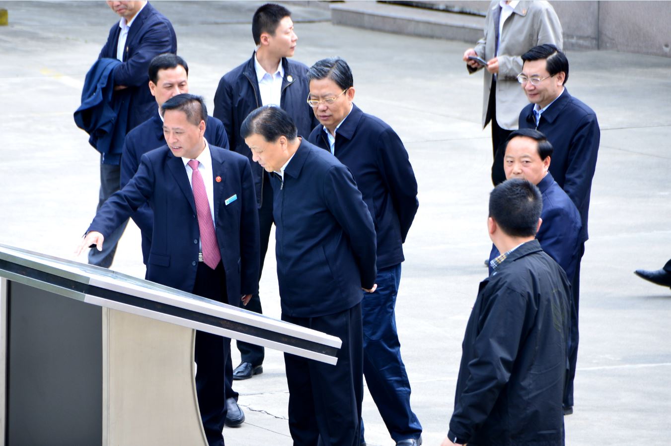 ×ðÁú¶¶È¦(Öйú¹ÙÍø)-Ϊdu¶øÉú