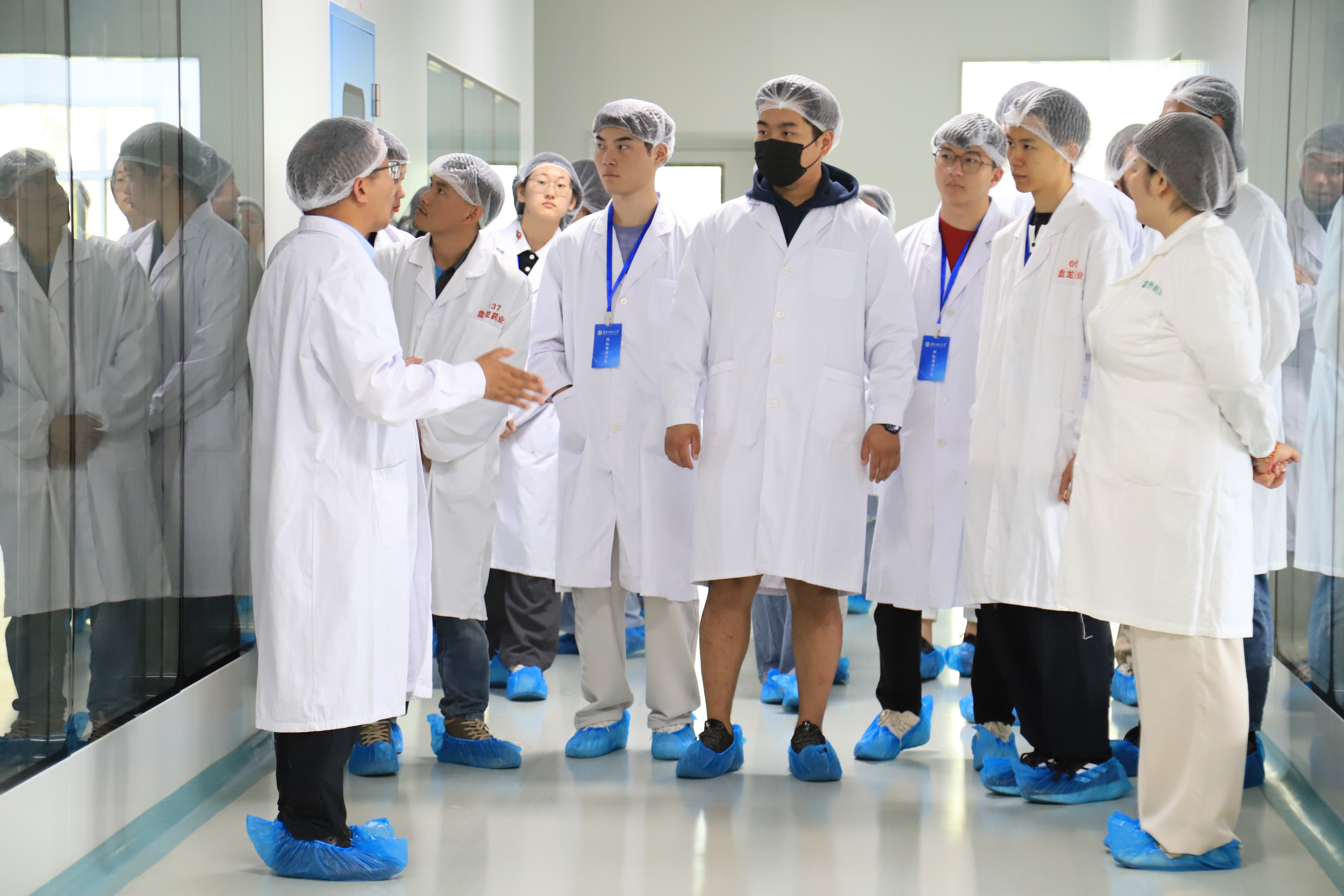 1747356377.jpg 14.jpg