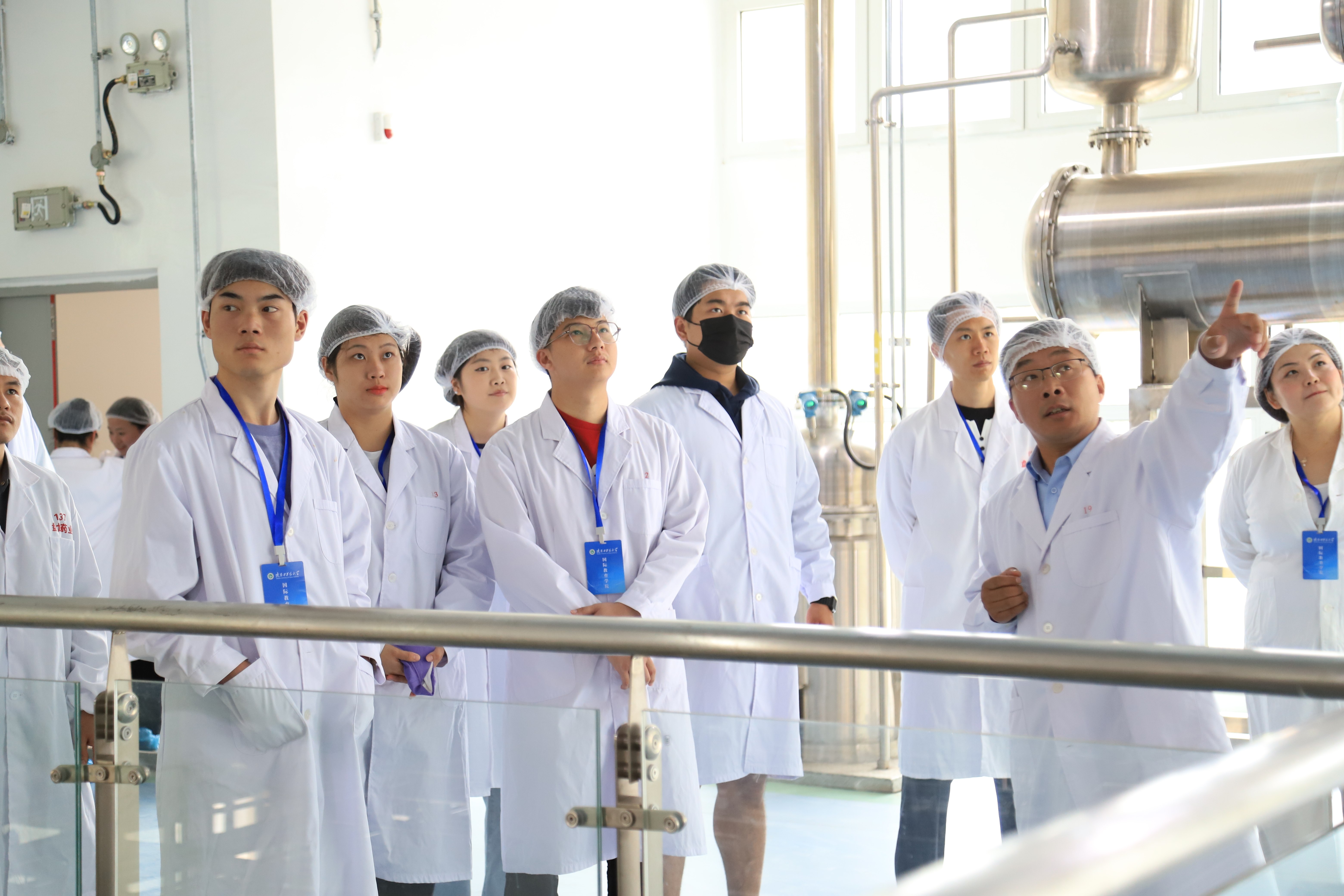 1747356382.jpg 15.jpg