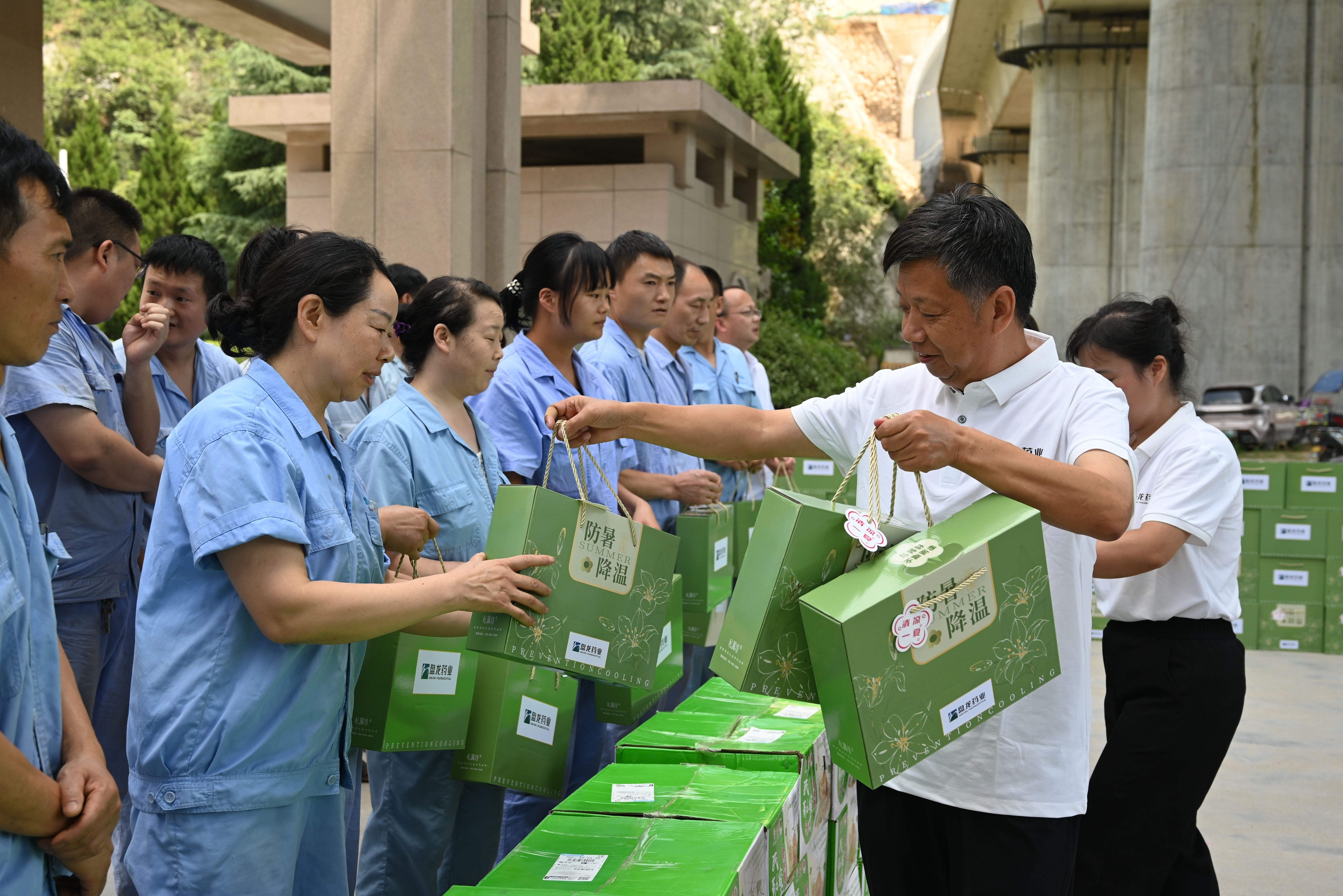 1754011005.jpg 4.jpg